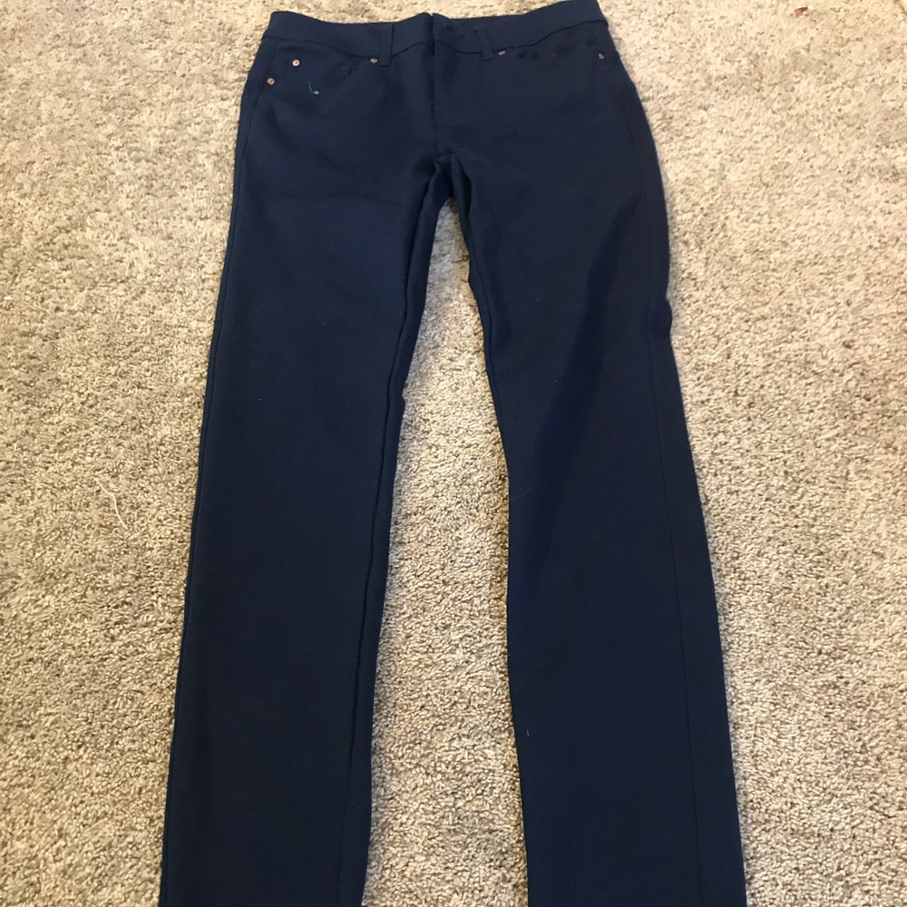 Black Jeans! Hardly worn nor damaged.